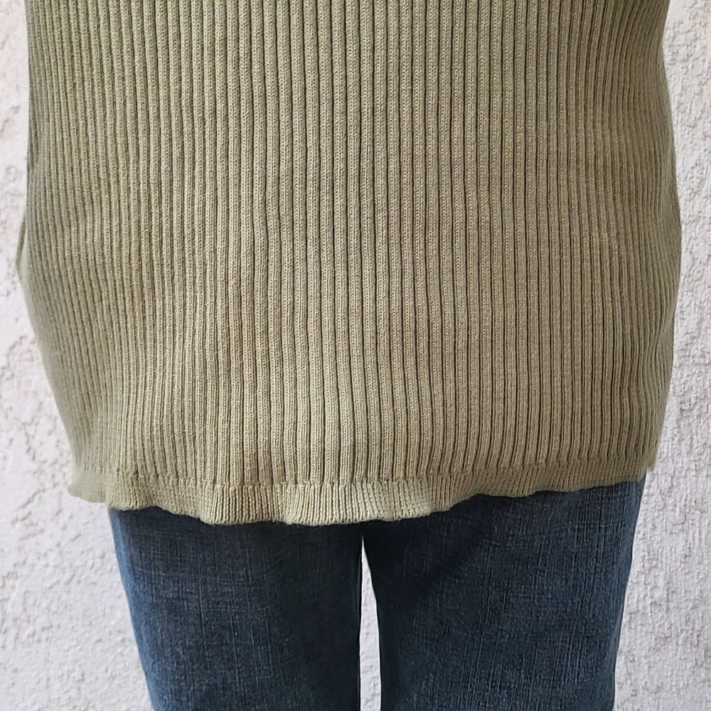Green Ribbed Sweater - Picture 6 of 9